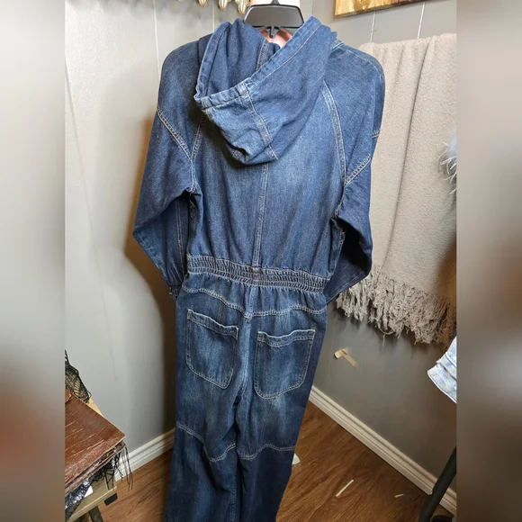 WE THE FREE Denim Jumpsuit w Hoodie - Picture 4 of 7